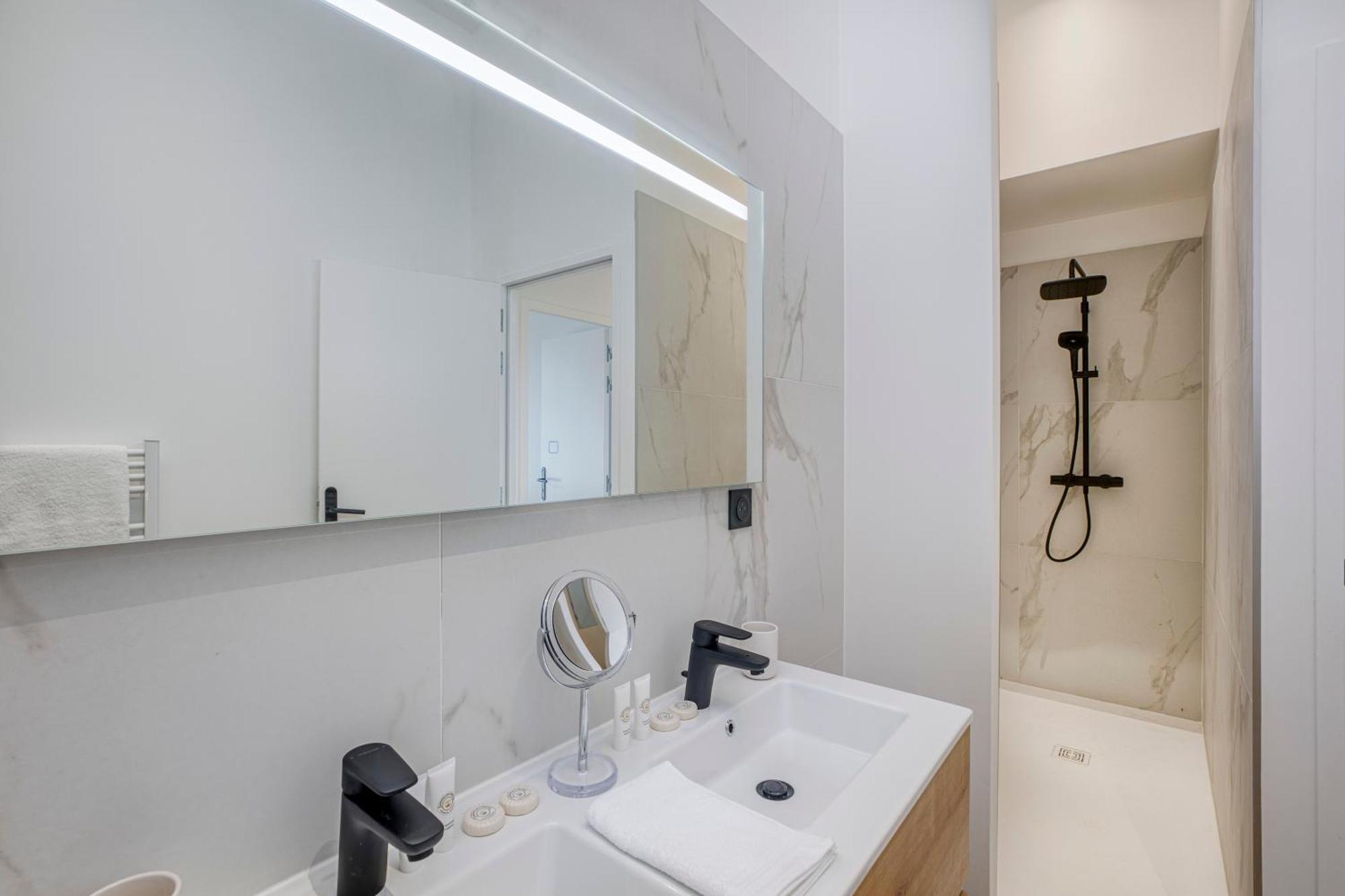 1 - Grand Appartement Spacieux Dans Un Chateau Du 17Eme Siecle, A 15Min De Lyon Vourles Екстериор снимка