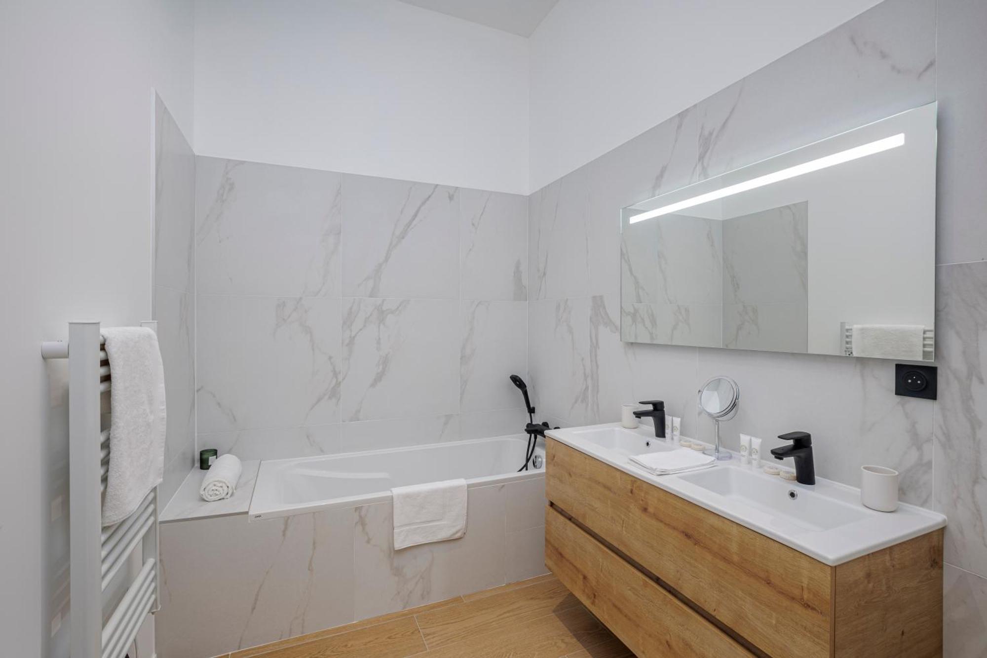 1 - Grand Appartement Spacieux Dans Un Chateau Du 17Eme Siecle, A 15Min De Lyon Vourles Екстериор снимка