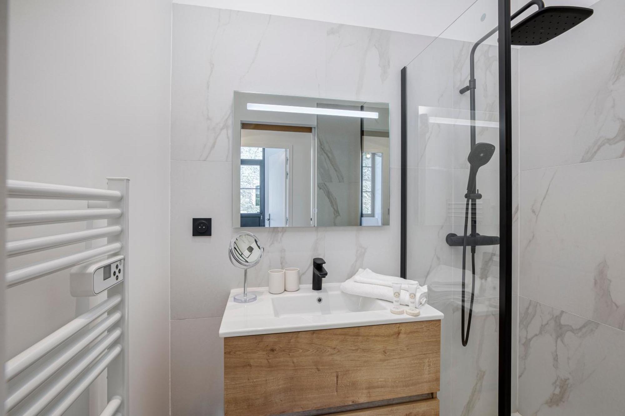 1 - Grand Appartement Spacieux Dans Un Chateau Du 17Eme Siecle, A 15Min De Lyon Vourles Екстериор снимка
